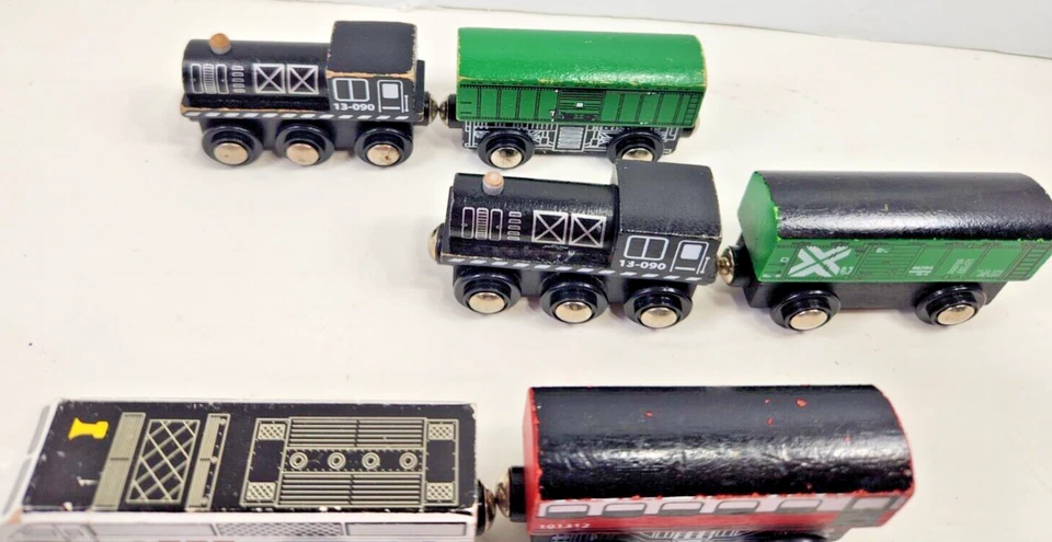 8 ДЕРЕВЯННЫХ ЖЕЛЕЗНОДОРОЖНЫХ ВАГОНОВ И ДВИГАТЕЛЕЙ IKEA KIDKRAFT MELISSA &DOUG БЕЗ МАРКИРОВКИ - Изображение 3 из 4