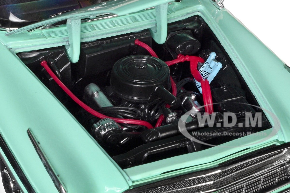 1961 DESOTO ADVENTURER LIGHT GREEN 1/18 DIECAST MODEL BY