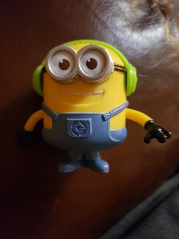 2017 McDonald's Minnon Moveable Arms- Happy Meal Figure Toy Minion