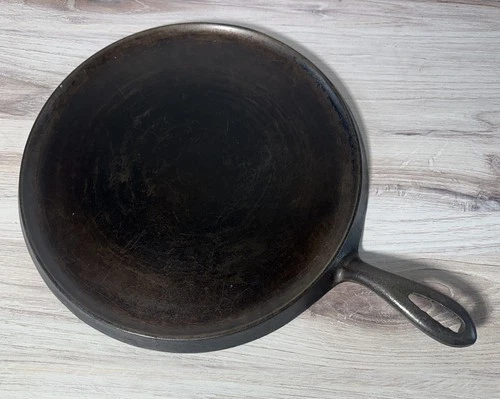 Griswold Cast Iron #10 Erie Logo Griddle Excellent