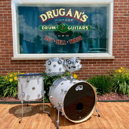 DW Collector's Series Pure Maple Standard 4pc Drum Set White Glass Glitter