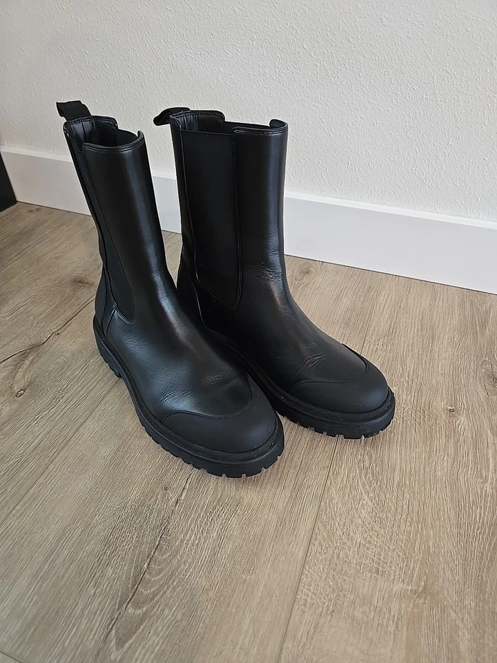 Moncler Negro Patty Chelsea Botas de Cuero Talla 38 Foto 2 de 4
