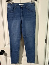 KanCan Women  s Skinny Jeans Blue Denim Mid Rise Size 13/30 Stretch