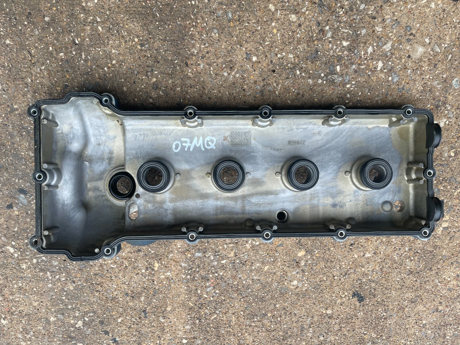 2007 Maserati Quattroporte 4.2L V8 ENGINE VALVE COVER LEFT DRIVER SIDE OEM
