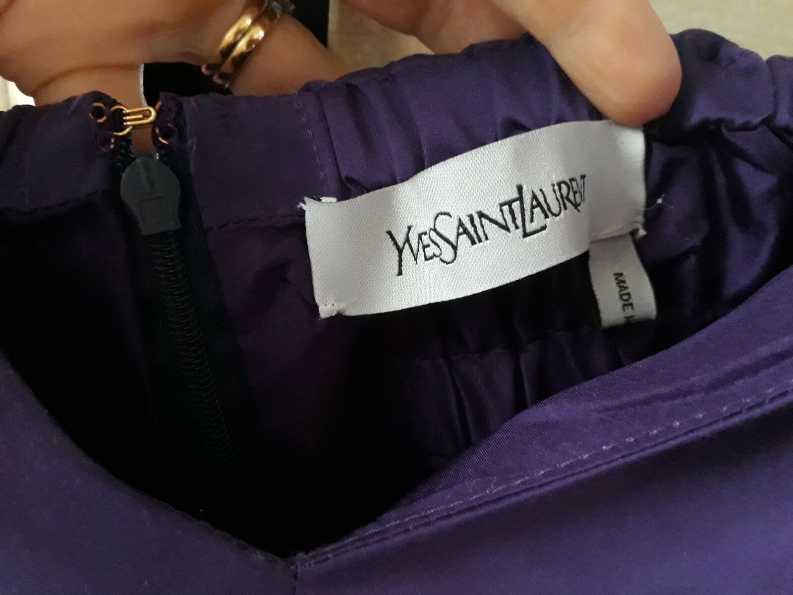 Abito viola YSL Saint Laurent a spalla taglia M UK 10 12