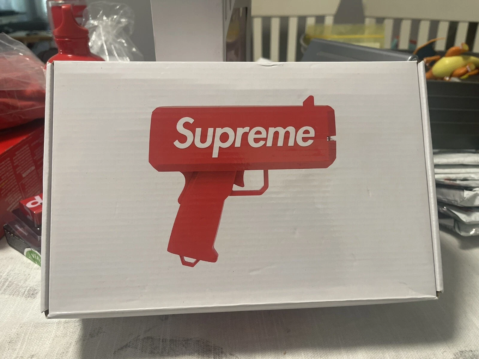 Canon Supreme Cash SS17. supreme accessoires authentiques