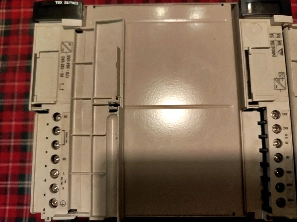 Telemecanique Modicom TSX Supa05 - Photo 2/4