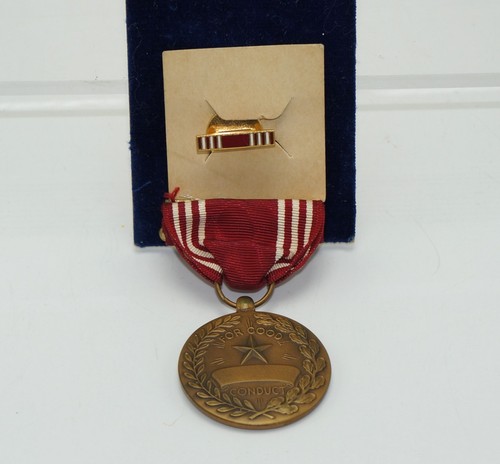 WWII Bronze Star Medal In Box - Good Conduct Medal & Presidential Unit Citation - Picture 7 of 10