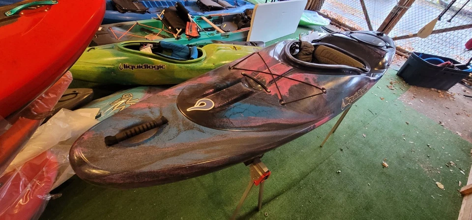 Liquid Logic ReMix XP10 Kayak - Image 2 of 4