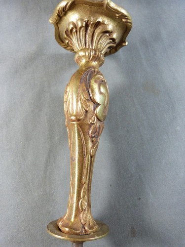 Gilt bronze chandelier element. Rocaille-style column ceiling light with foliage - Picture 7 of 10