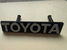 TOYOTA EMBLEM