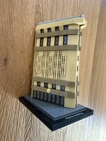 LEGO ARCHITECTURE: Flatiron Building, New York (21023)