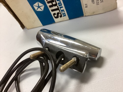 NOS Chrysler VINTAGE Fender Turn Signal 1967-1969 MoPar 2853636 A/B/C Body - Picture 4 of 6
