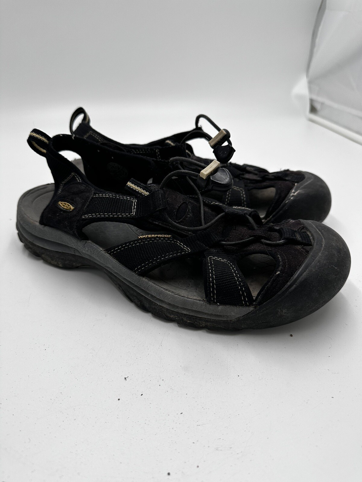 Sandali da uomo neri Keens slip on regolabili taglia 11 scarpe da acqua