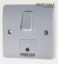 MK Logic Plus - K1040 WHI FZ - 13a Sw'd Fused Connection Unit Engraved 'Freezer'