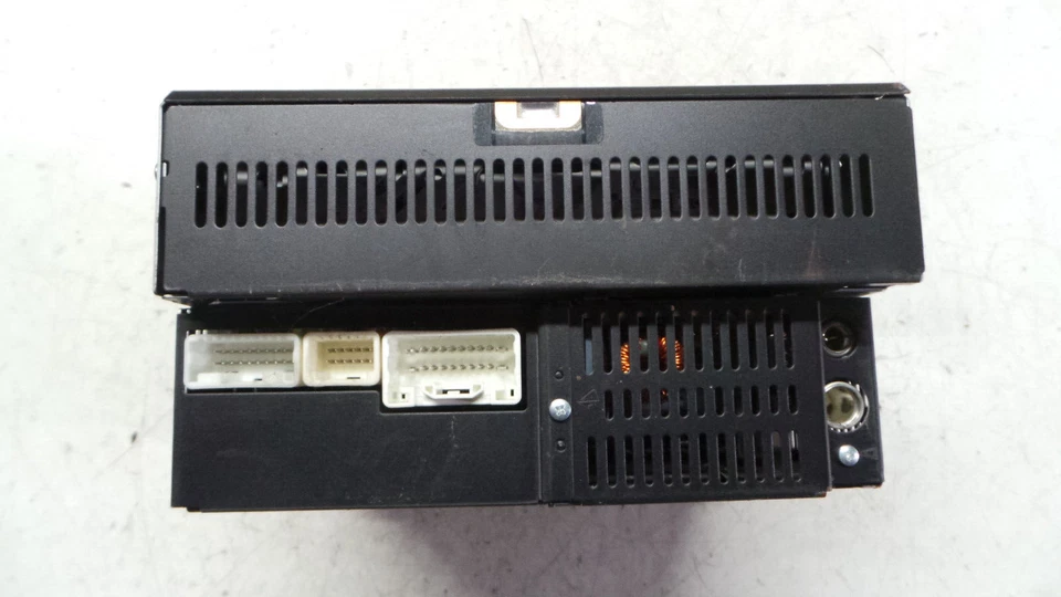 GENUINE LEXUS IS220 IS250 RADIO CD PLAYER HEAD UNIT 86120-53370 - Image 3 of 3