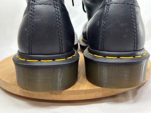 Dr. Martens 11821 Original 8-Eye Black Leather Boots Unisex Air Wair L8 EU 39 - Picture 6 of 14
