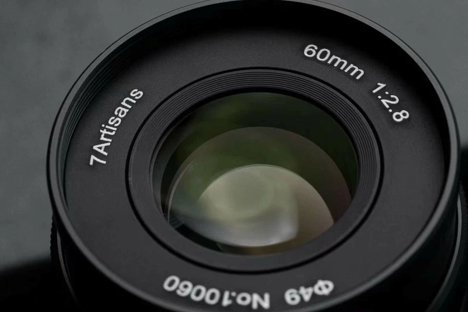 7artisans 60mm F2.8 II Macro Lens for R8 RP R5 R6 R3 C70 CRF RF CRF Mount Camera - Image 4 of 4
