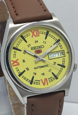 Seiko 5 Automatic 21 Jewels Day/Date Wrist Watch For Men's In Working Condition