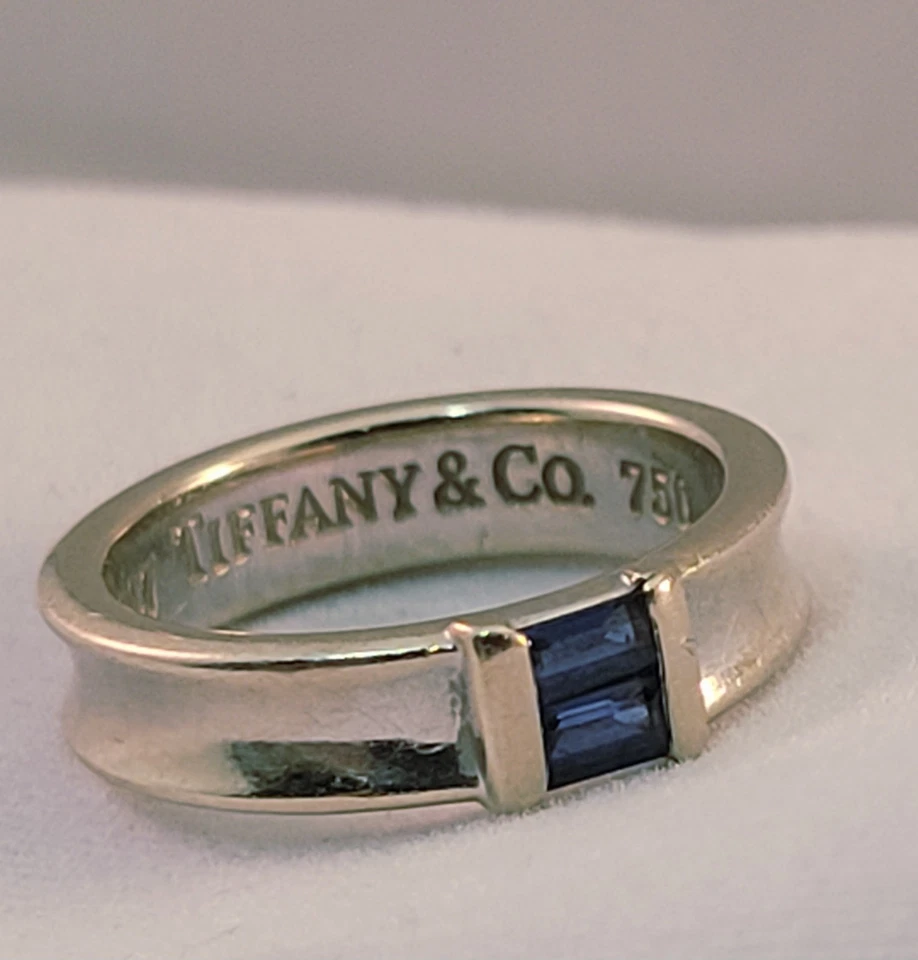Anillo Tiffany & Co Oro Blanco 18k Doble Zafiro Apilable Banda 1997 Talla 4.5, 8gr. Foto 3 de 4