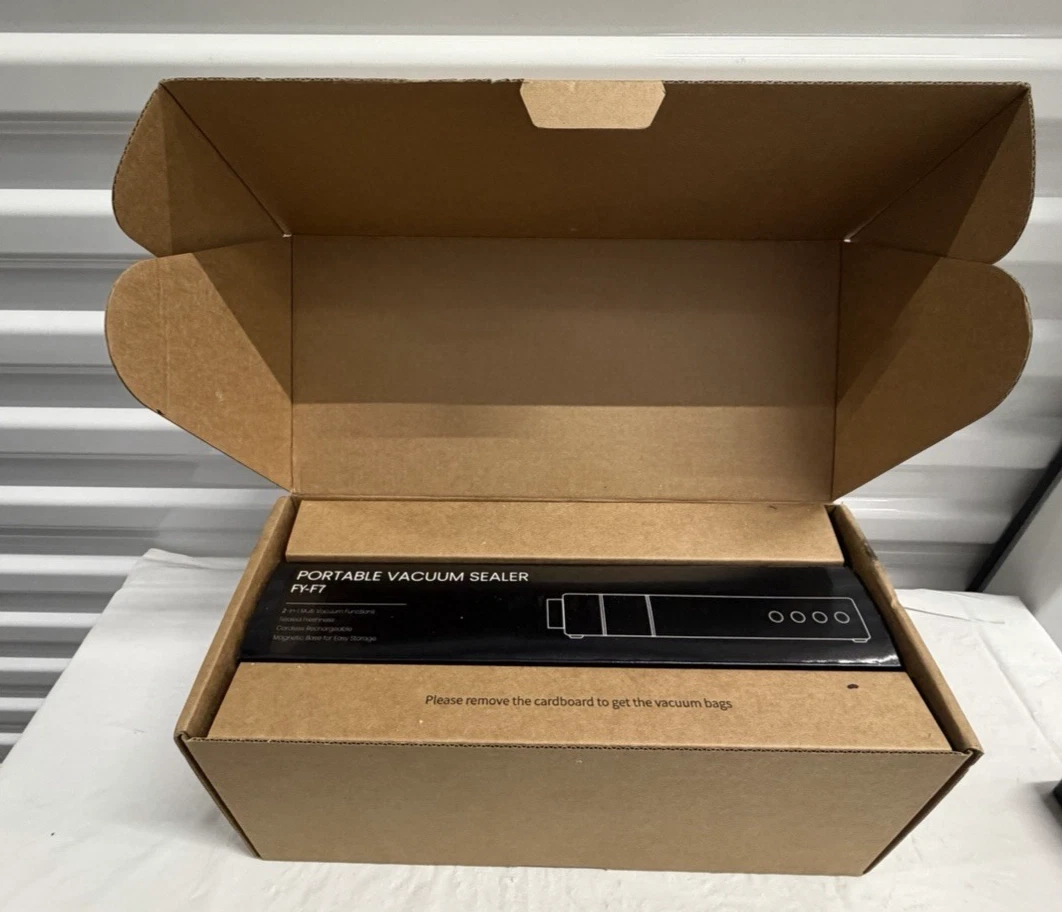 Portable Vacuum Sealer FY-F7 USB-C Rechargeable Compact Black Open Box