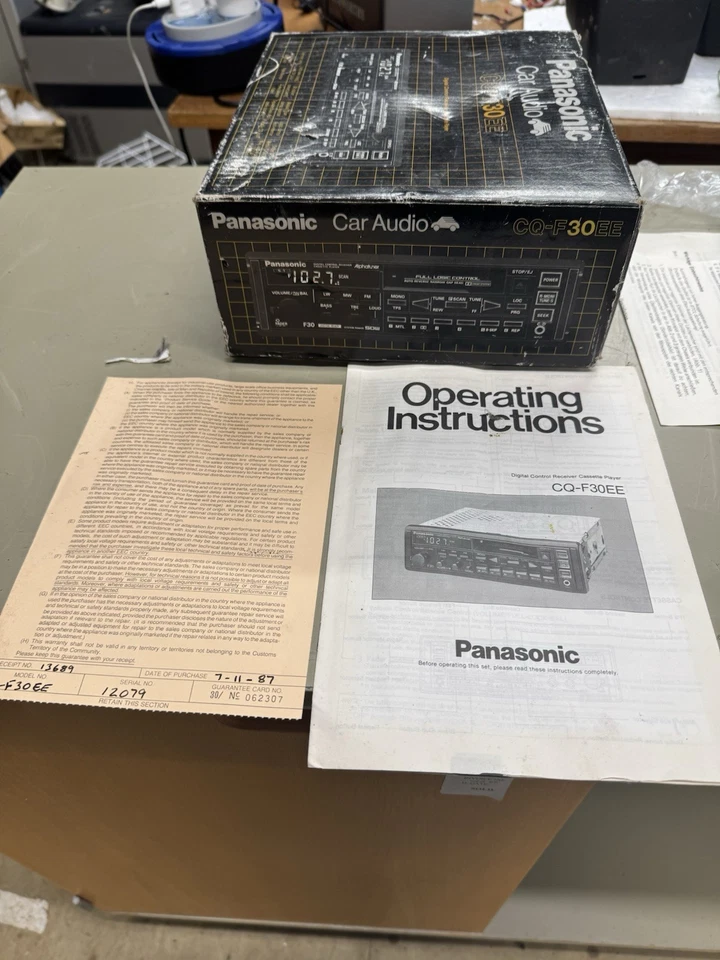 Panasonic CQ-F30EE 1987 Retro Porsche Coche Audio Envío gratuito Reino Unido o en todo el mundo Foto 3 de 4