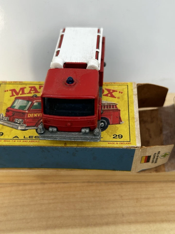 Matchbox Lesney 29 Denver Fire Pumper Engine 1966 In Box diecast toy car truck - Image 3 of 4