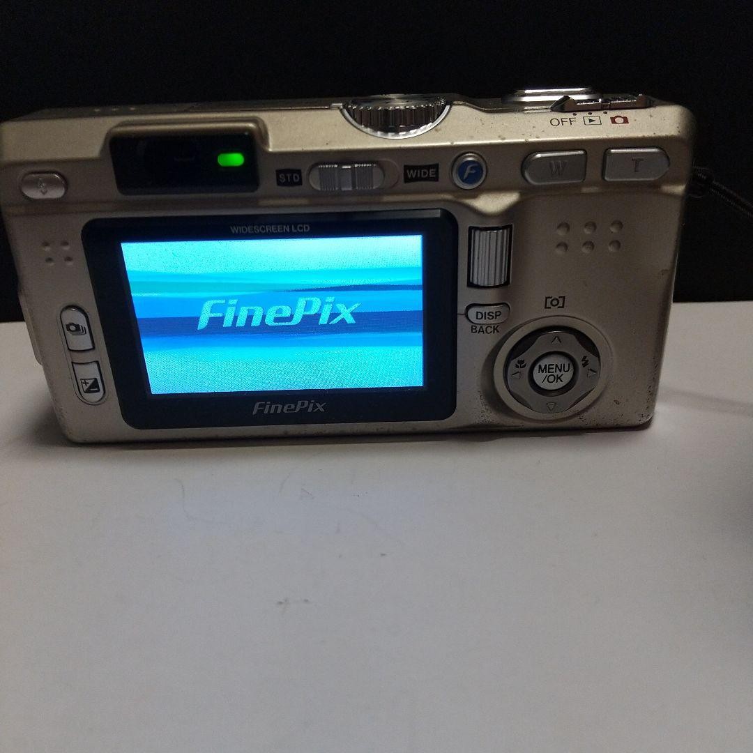 FUJIFILM FinePix F710 デジタルカメラ used Fujifilm FinePix F710 Zoom: Digital Photography Review