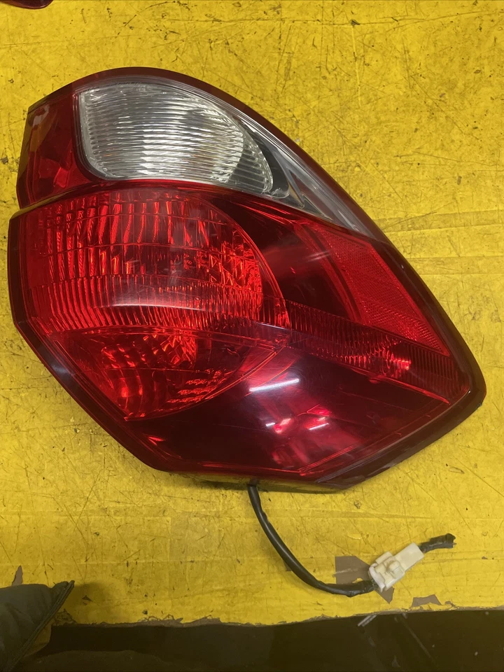 OEM 2005 2006 2007 Subaru Outback Wagon Left Driver Tail Light Lamp Trim Cover - Image 3 of 4