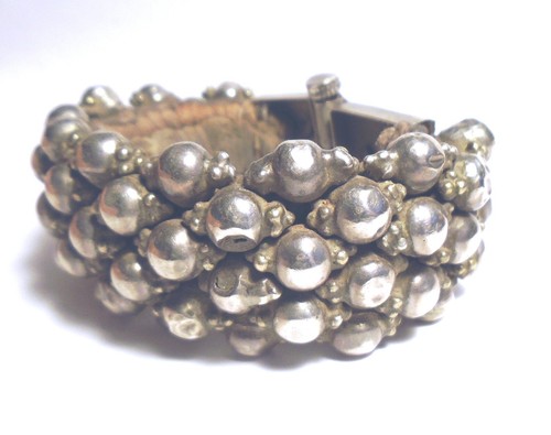 ANTICO BRACCIALE/bracciale etnico argento 900 RAJASTHAN INDIA 1 1/4" largo 4,5 oz - Foto 4 di 5