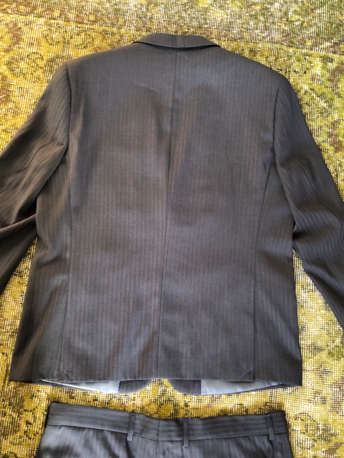 Henley & Knight Dark Grey Men's Suit 44" Short / Waist 38", Leg 27