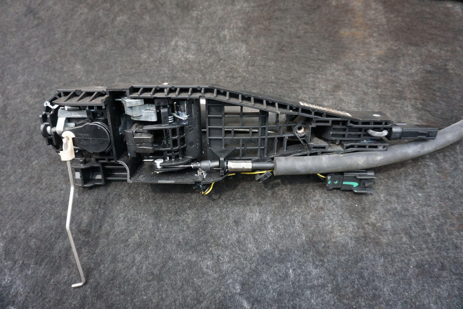 Front Left Door Latch Lock Actuator Handle 670100892 Maserati Ghibli 14-24 *Note