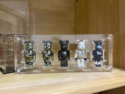 bearbricks display case for 5 bricks