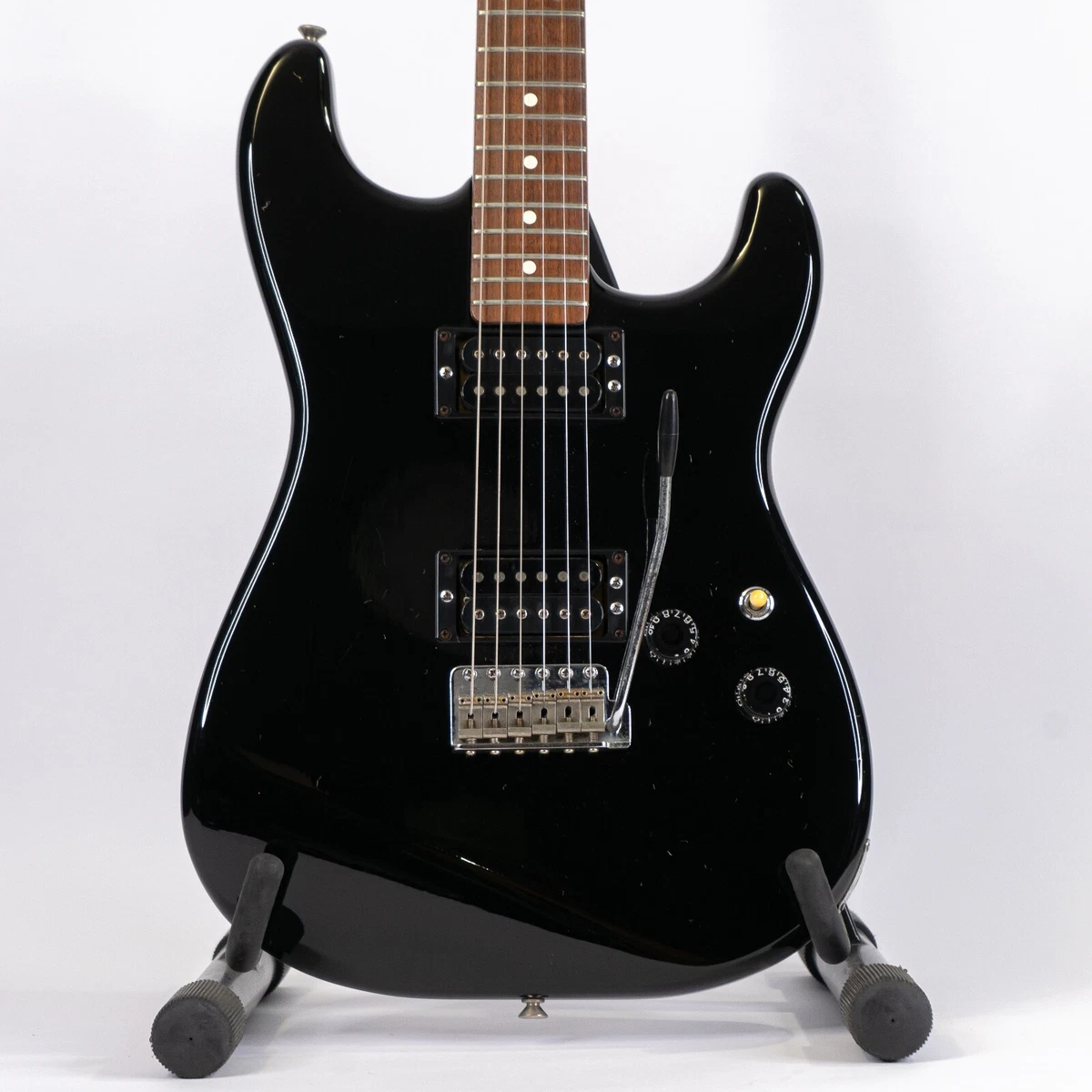 Mid 90s Yamaha STH 400R Super Strat Black w Hardshell Case