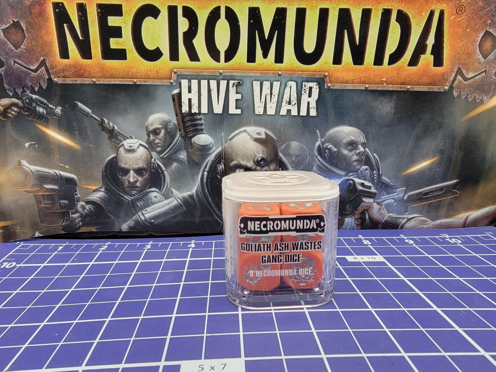 Necromunda Goliath Orange Dice Set -  Ammo Injury Scatter Die D6  Warhammer 40k