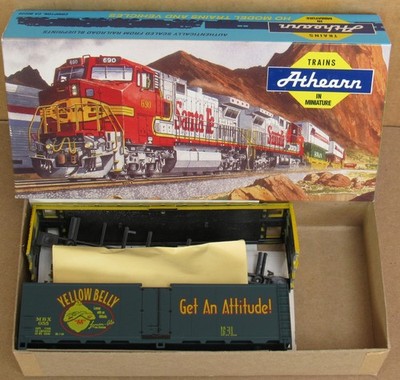Athearn/Greenway Products ''Yellow Belly'' Steel Reefer KIT HO-Scale NOS