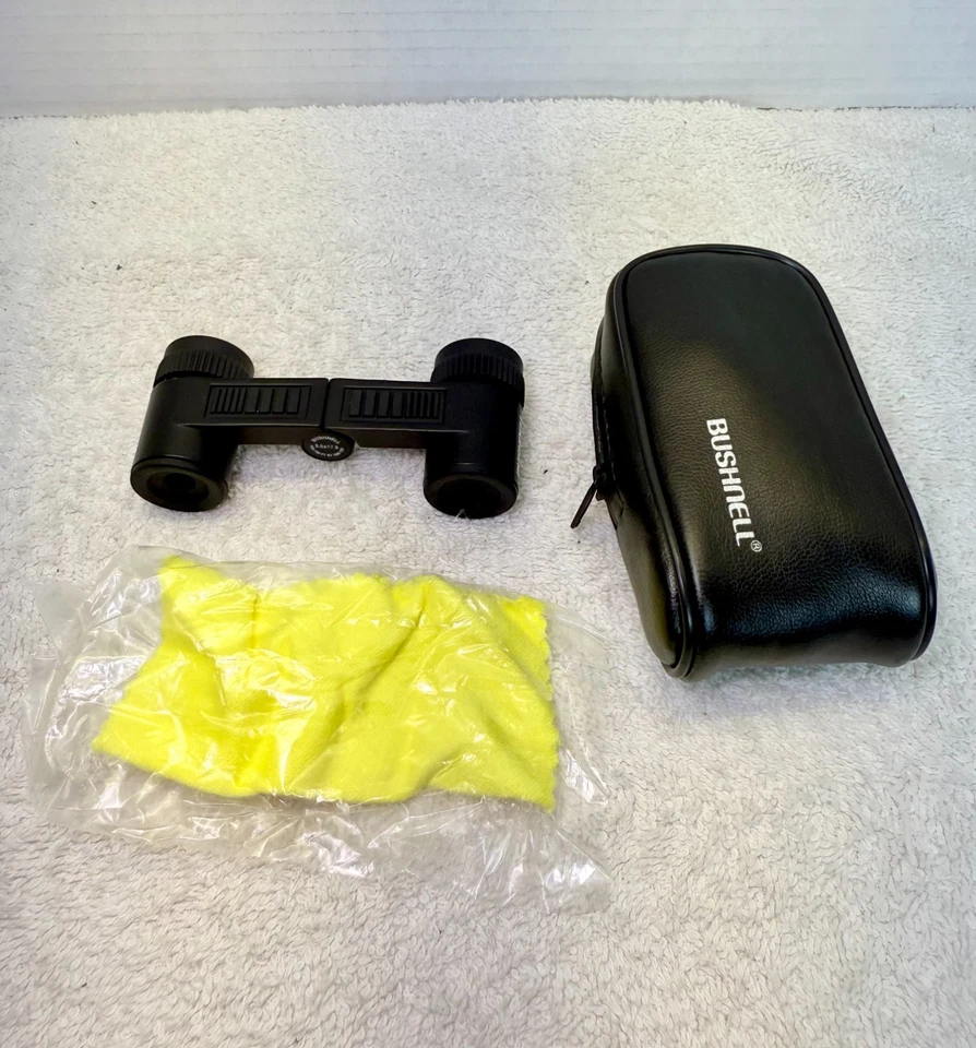 Bushnell Compact Mini Binoculars 2.5 x 17.5 FOV 720ft at 1000 YDS with case - Image 2 of 4