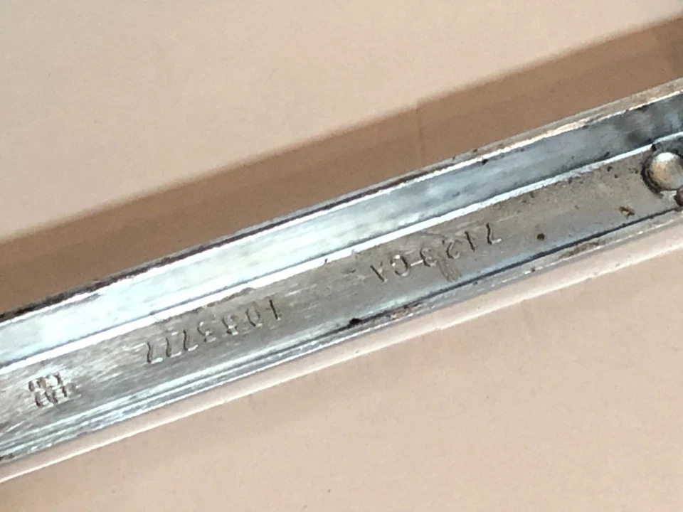 Plymouth P-15 Dash Gauge Trim - # 1065777   (#753 - DM) Foto 2 de 4