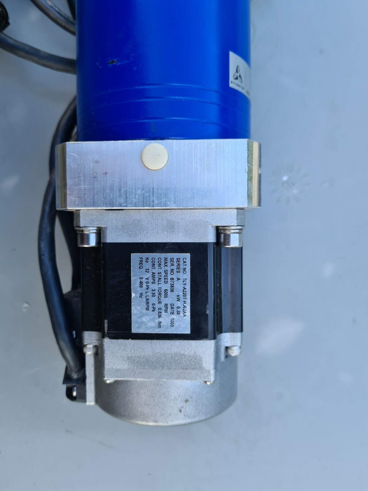 Allen Bradley TLYA220THJ62AA Servo Motor Wittenstein Gearbox LP 070