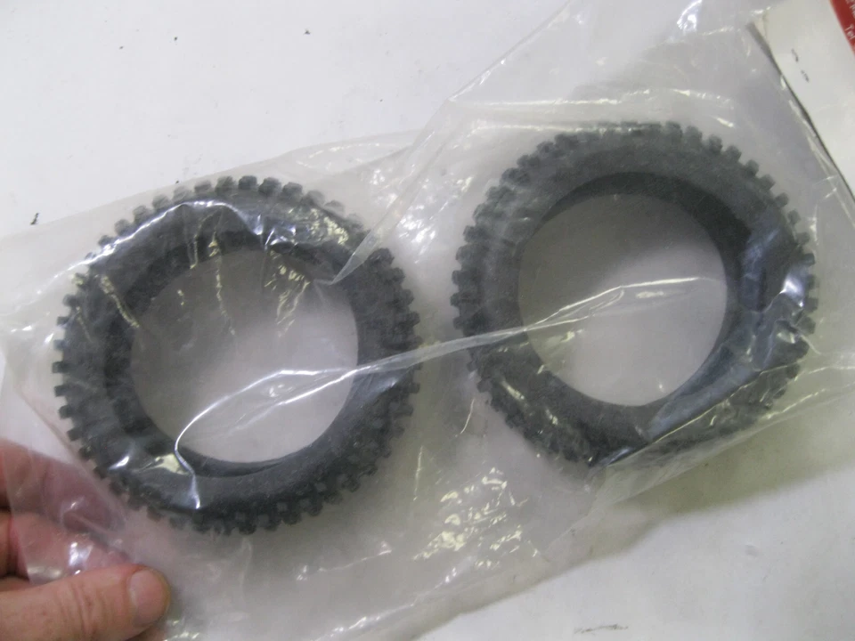 Neumáticos de buggy HPI Hot Bodies C8032 1/8 (2) para radiocontrol serie Lightning delanteros traseros Foto 4 de 4