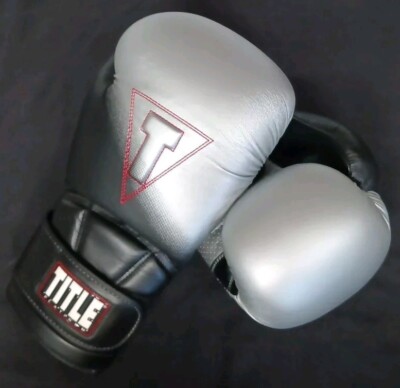 Title Boxing Platinum Proclaim Hook and Loop Training Gloves - Black/Silver 18oz