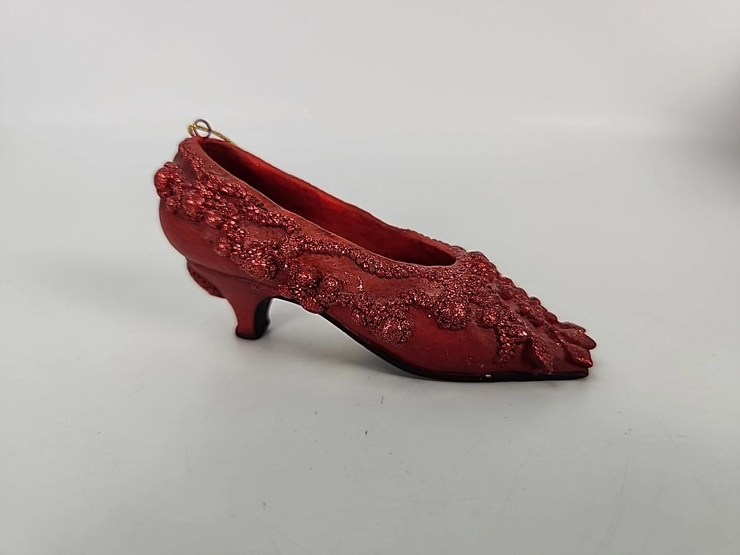 CHAUSSURE ROUGE vintage DIOR Roger Vivier ornement MMA Metropolitan Museum of Art 