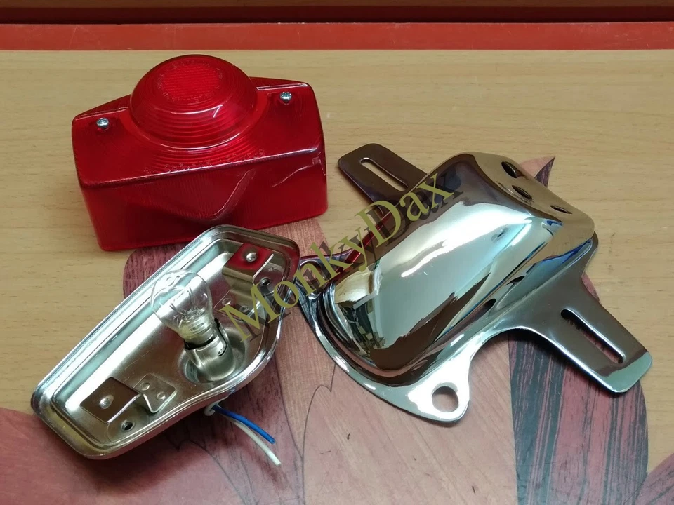 1970-1971 Honda CB750 K0 K1 Tail Light & Bracket 1971-1972-1973 CB500 K0 K1 K2 — 第 2/4 张图片