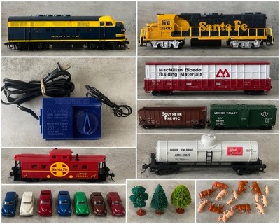 Life-Like HO Train Lot Proto 1000 Santa Fe 2 Engines 5 Cars Power Pack