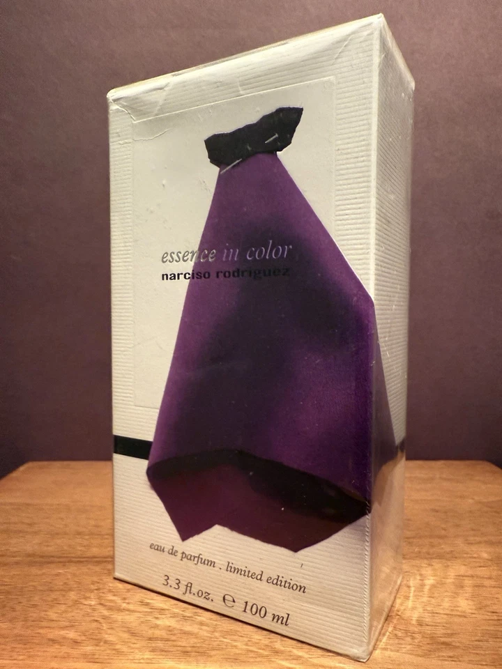 ESENCIA EN COLOR NARCISO RODRIGUEZ 3.3 FL. OZ / 100 ml EDP Spray Caja SELLADA RARO Foto 2 de 4