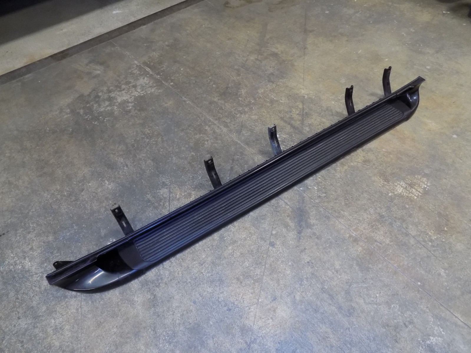 LH Running Board Side Step Left Hand w/ Brackets 2000 Escalade Tahoe Small SUV