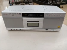 Junk Toshiba High-Resolution SD-USB-CD Radio Cassette TOSHIBA Aurex TY-AK2