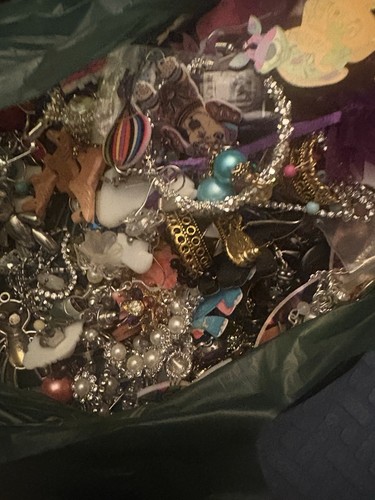 Joblot Of Costume Jewellery Earrings Lots Of Sparkle. All Pairs