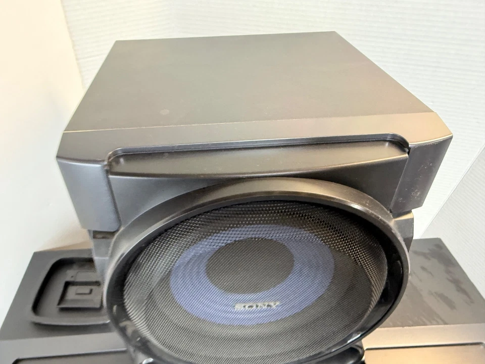 Sony MHC-EC909iP iPod HI-FI Component AM/FM CD Shelf Stereo System w/Subwoofer - Image 4 of 4