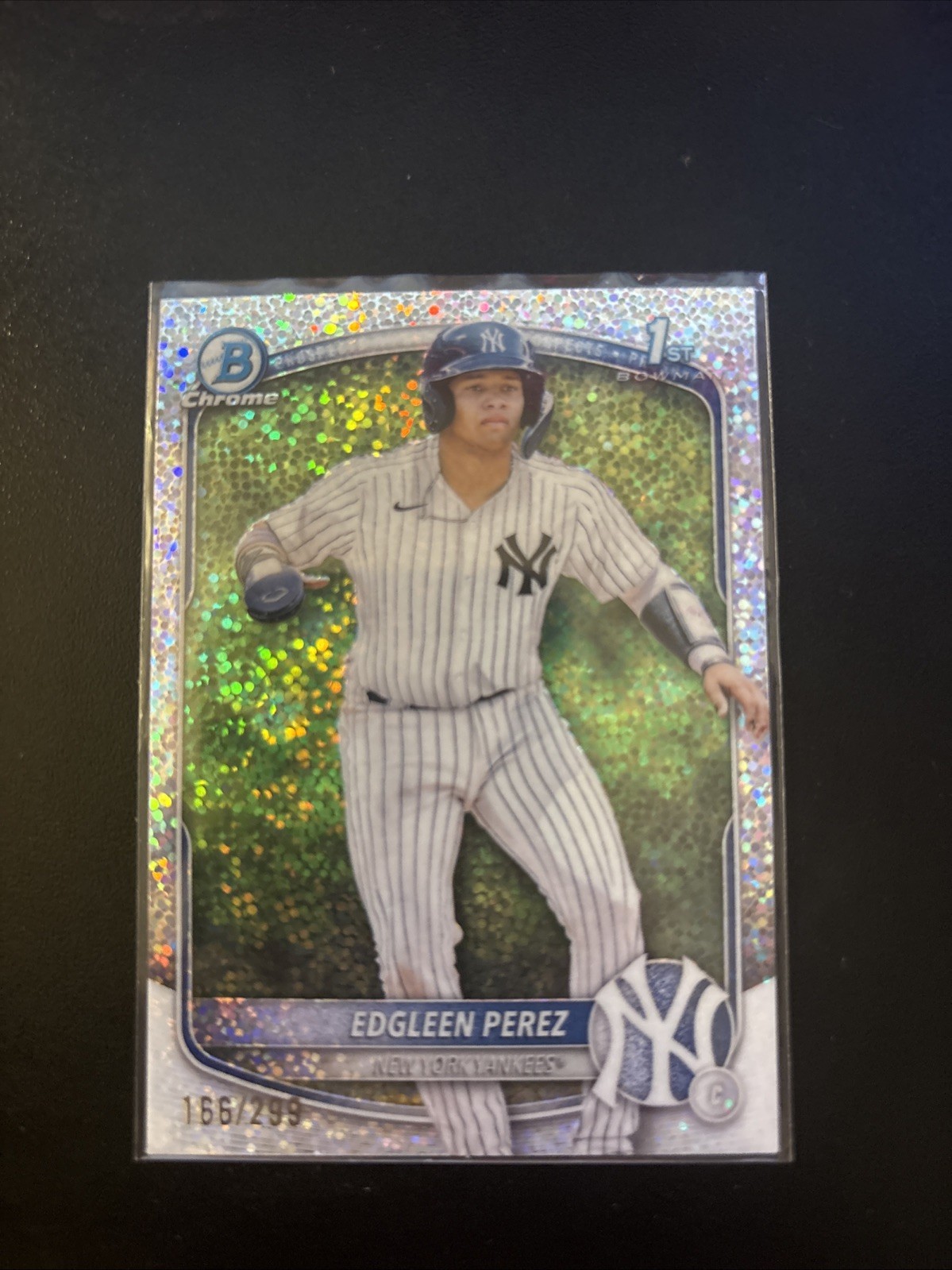 2025 Bowman - Chrome Prospects Edgleen Perez #BCP-80 Speckle Refractor /299 (RC)